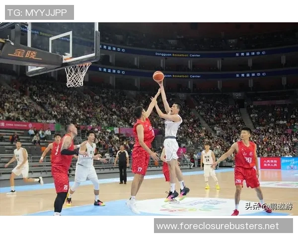 杭州篮球队团队协作引发热议球迷对战术配合和球员默契度的不同看法