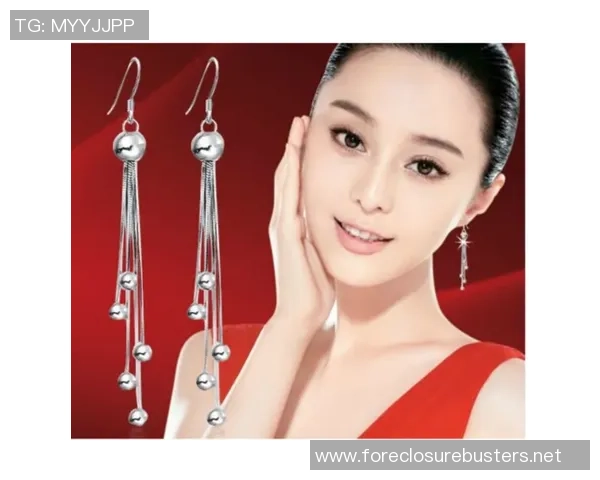 足球明星佩戴耳环的时尚风采与个性魅力全景展示 足球明星佩戴耳环的时尚风采与个性魅力全景展示