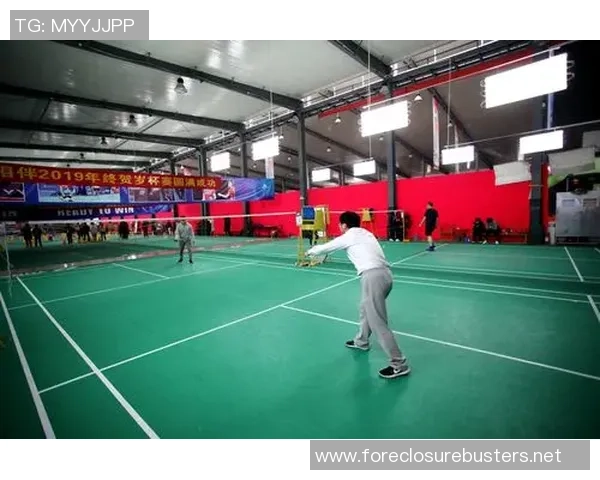 重庆羽毛球队在邀请赛中的实力展现与未来发展潜力分析 重庆羽毛球队在邀请赛中的实力展现与未来发展潜力分析